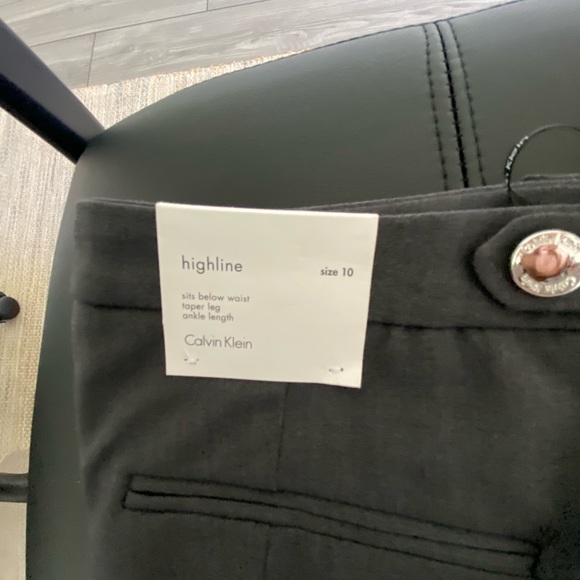 Calvin Klein brand new gray pants. Soft and lightly stretchy fabric. - Picture 3 of 6